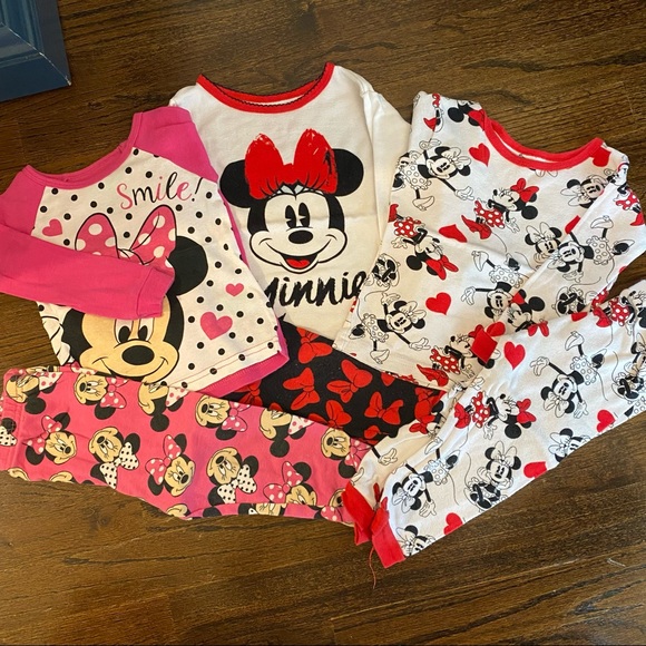 3 Sets of 2T Long Sleeve Minnie Mouse Pajamas - Picture 1 of 5